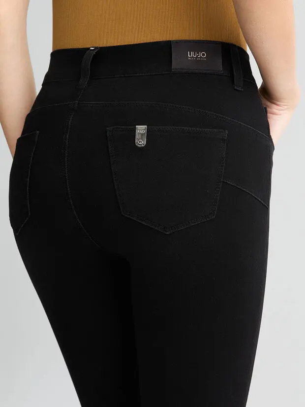 Черные джинсы скинни Amazing Fit